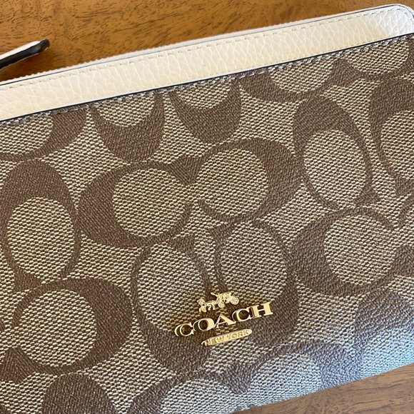 COACH Double Zip Wallet In Signature Canvas - Picture 5 of 10